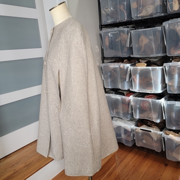 Vintage Lilli Ann Collections Wool Cape Structured Size see measurements - Picture 3 of 16